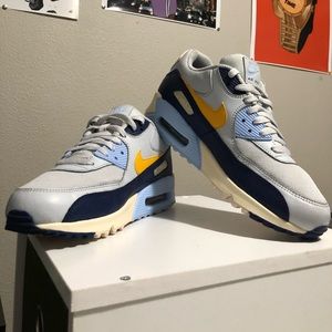 Nike Air Max 90 Essential